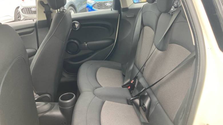 MINI Hatchback 1.5 Cooper 5dr Petrol Hatchback